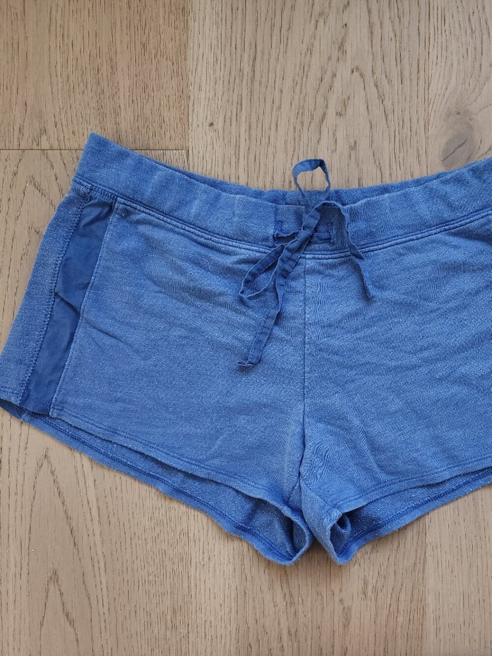 GapBody size XS blue shorts